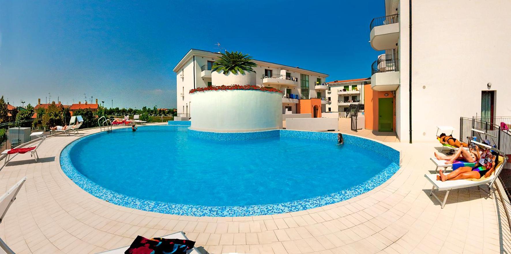 Residence Galleria Gran Mado Caorle Exterior foto